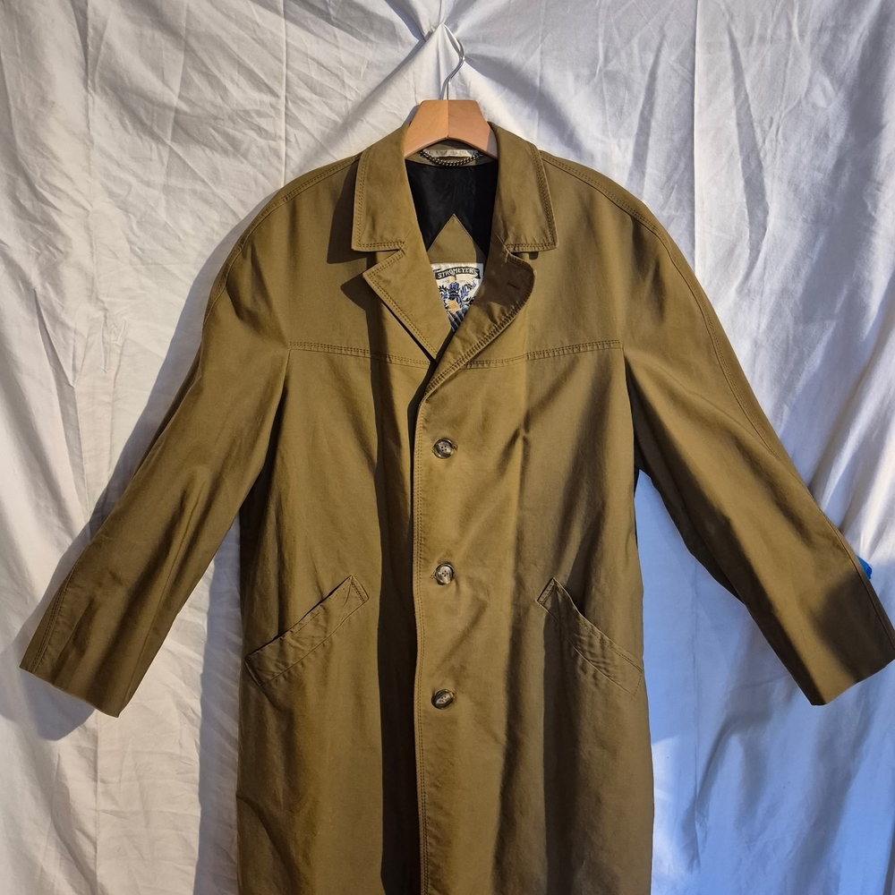 Stromeyer Qualitat Trench coat from West Germany  Pre Reunification size L...